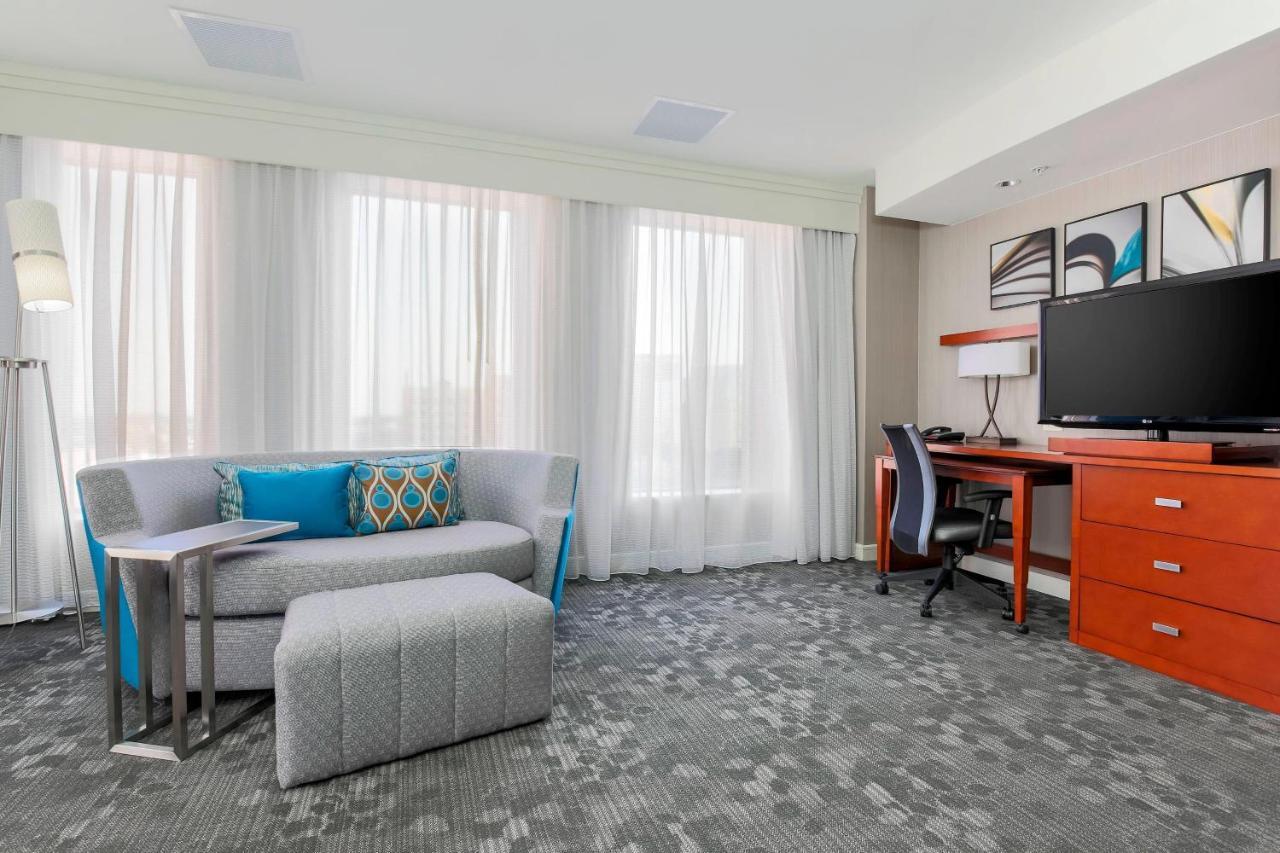Courtyard By Marriott Amarillo Downtown Hotel Bagian luar foto