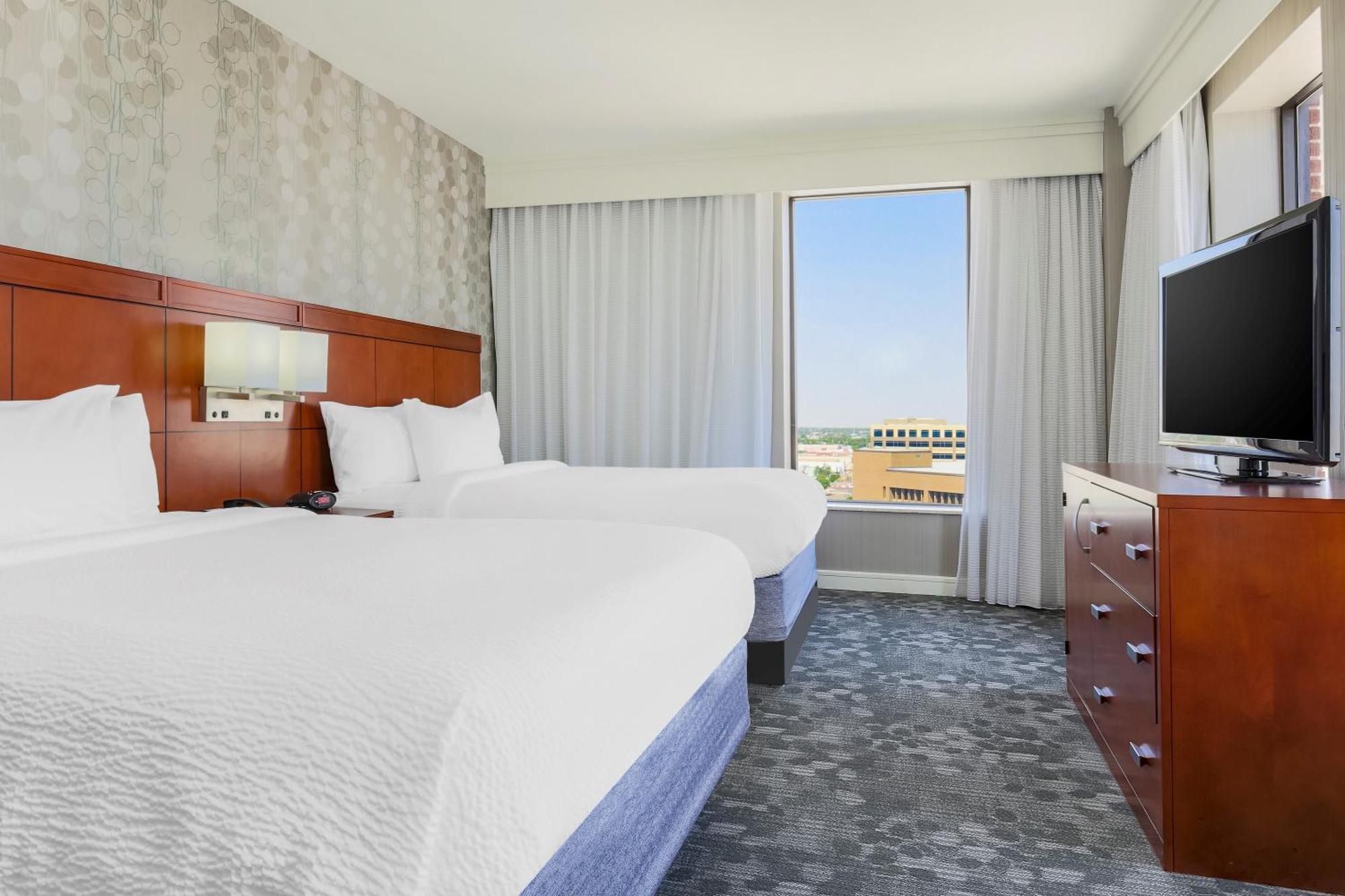 Courtyard By Marriott Amarillo Downtown Hotel Bagian luar foto